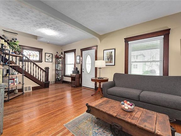 4th image of 3821 Dawning Ave