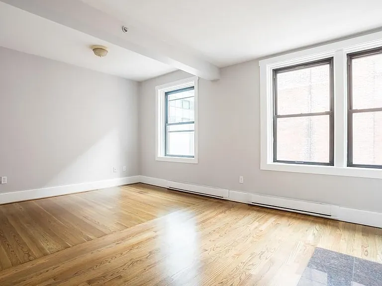 90 Warrenton St #8 — Photo 4