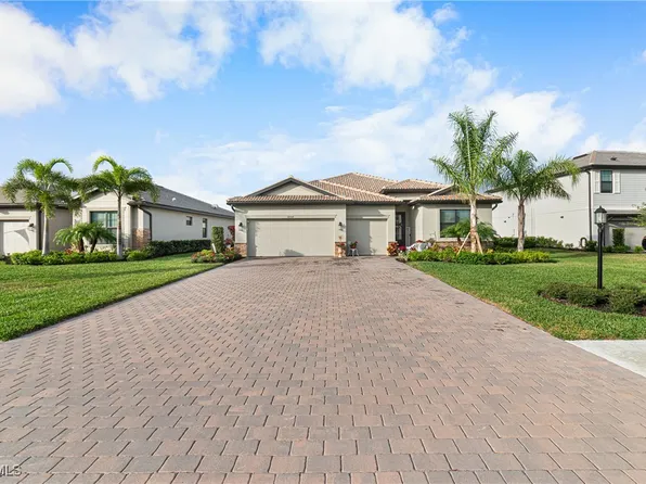 18348 Parksville Dr, Estero, FL 33928