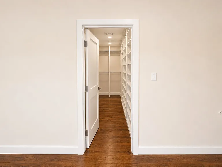 5920 Wilkinson Ave — Photo 29