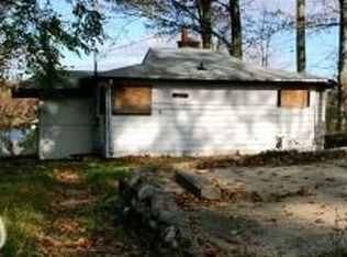 5279 Wayne Rd, White Lake, MI 48383