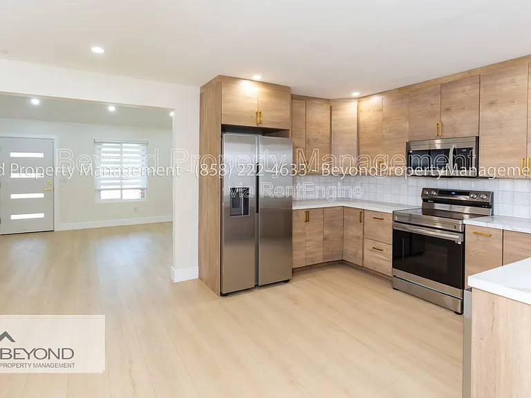 8987 Jade Coast Ln — Photo 1