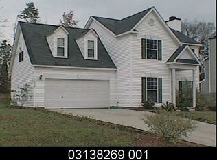 10016 Northwoods Forest Dr, Charlotte, NC 28214