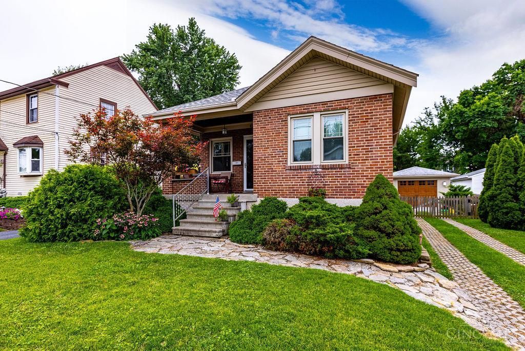 Real estate listing image