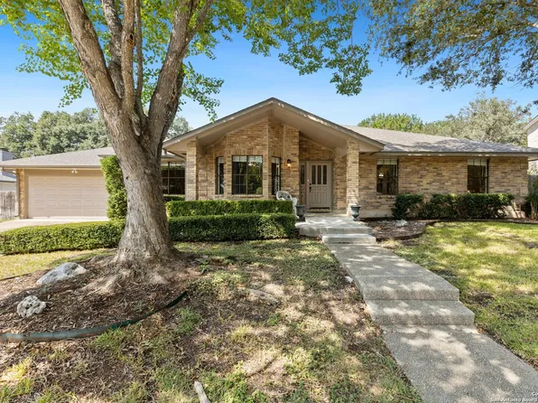 6323 Mallard Pt, Windcrest, TX 78239