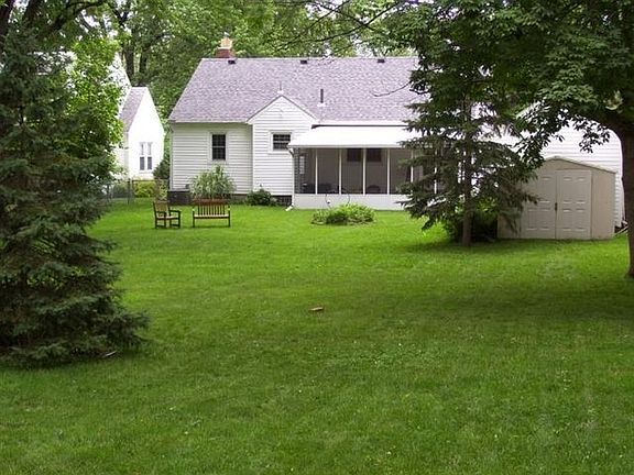 4th image of 112 W Greenview Dr