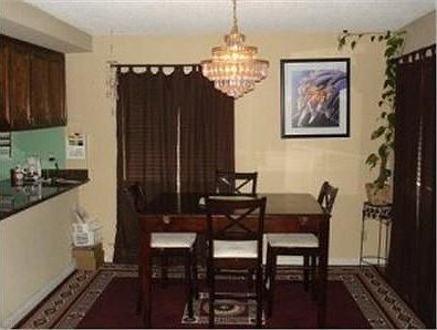 5th image of 1021 N Abbott Ave