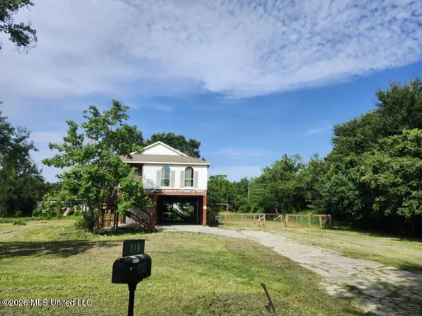 319 Hiern Ave, Pass Christian, MS 39571