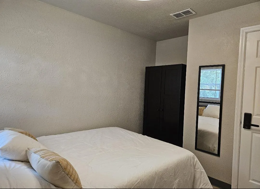 4 bed, 2.0 bath, 1232 sqft, $776 — Photo 4