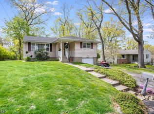 13 Oakwood Ter, Rockaway, NJ 07866