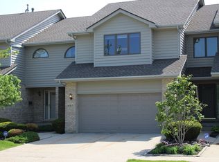 14517 S Ravinia Ave, Orland Park, IL 60462