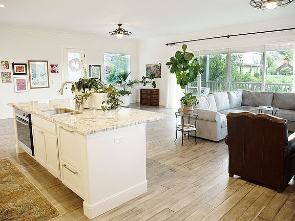 beautiful open kitchen 