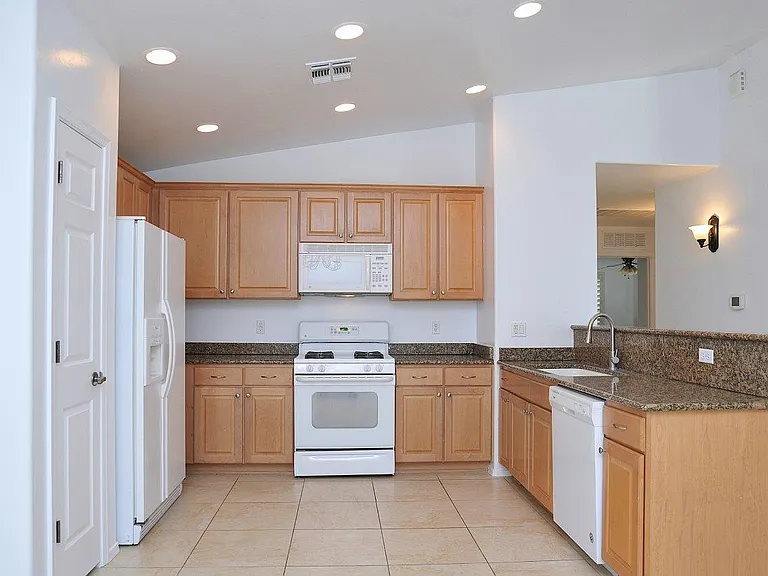 5493 W Silent Dove Way — Photo 40