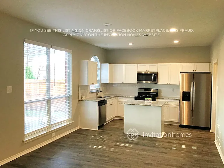 8633 Fernhill Dr — Photo 3