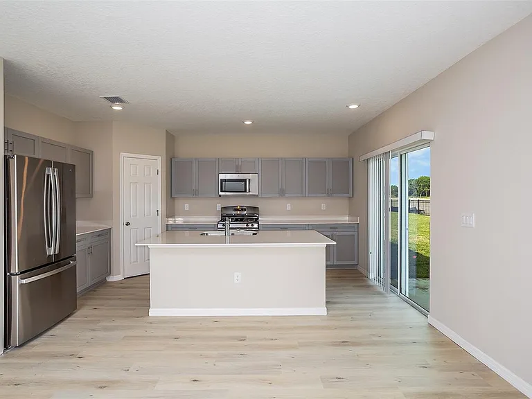 14987 Sterling Spur Ave — Photo 4