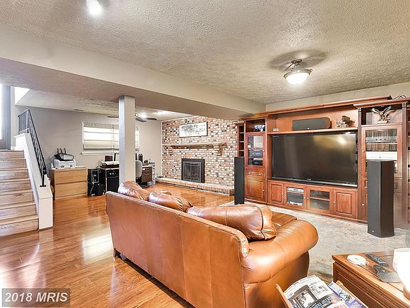 Lower Level Recreation Room