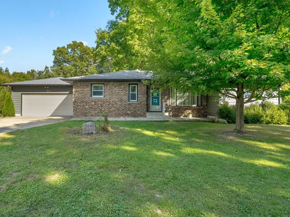 517 Powell Rd, Hastings, MI 49058