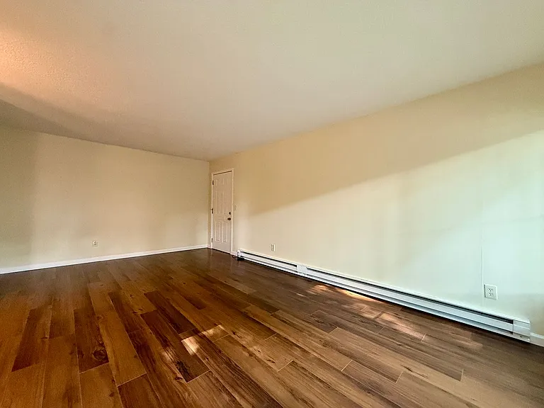 1626-1646 SE Ash St. Portland, OR 97214 — Photo 5