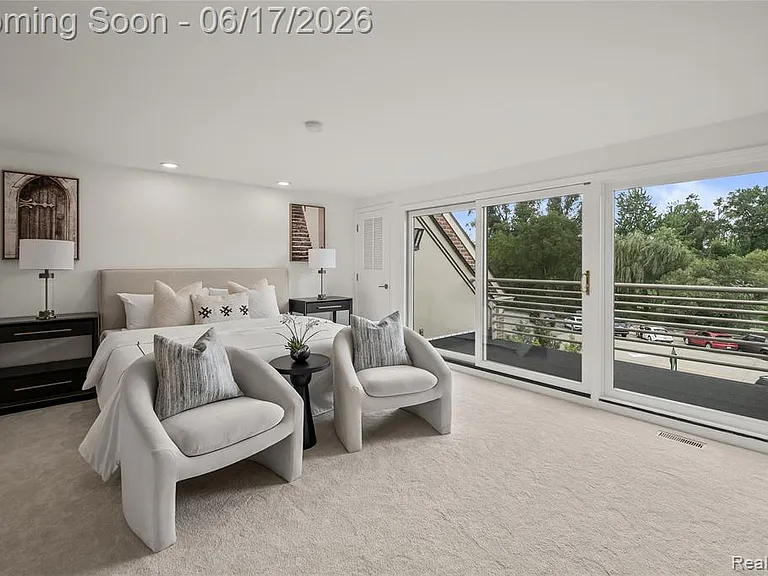 511 Brookside Ave — Photo 12