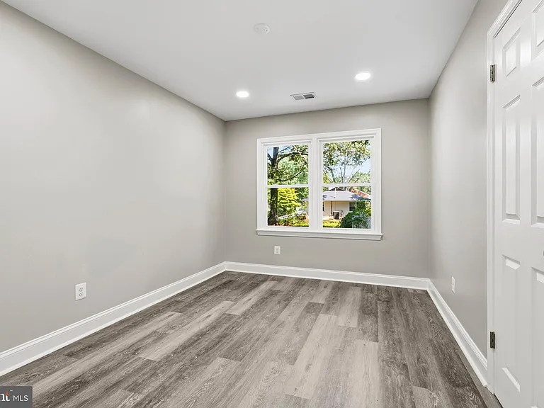 2608 Holly Dr — Photo 15