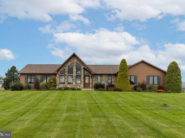 137 Summit Dr, Centre Hall, PA 16828