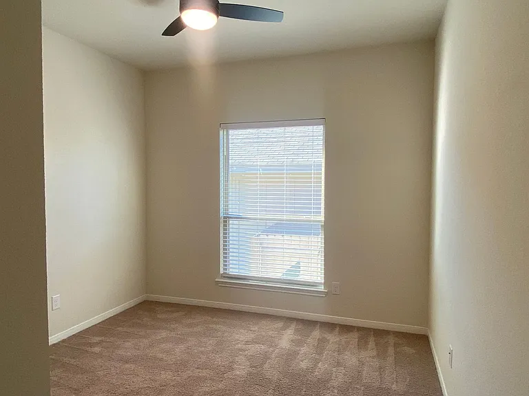 2220 Chia Ct — Photo 22