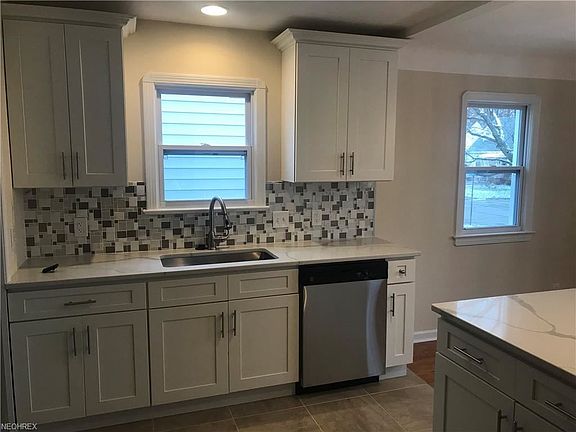 3rd image of 5911 Kenneth Ave