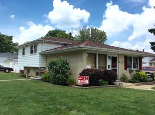 15124 Raday Dr, Midlothian, IL 60445