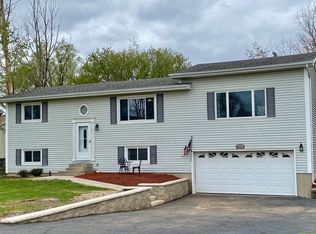 31717 Hillcrest Rd, Kingston, IL 60145