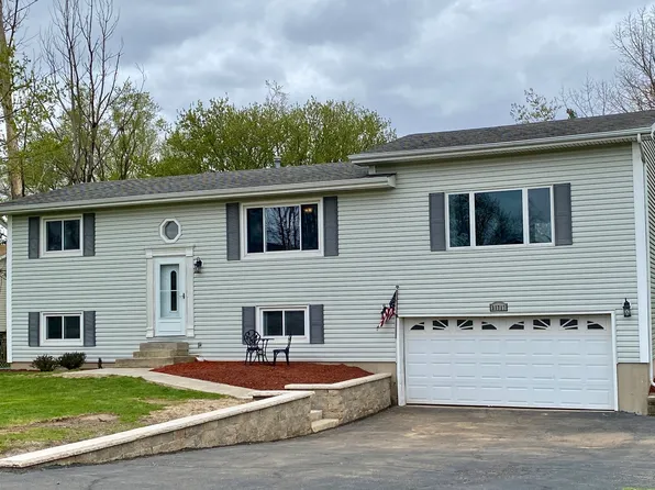 31717 Hillcrest Rd, Kingston, IL 60145