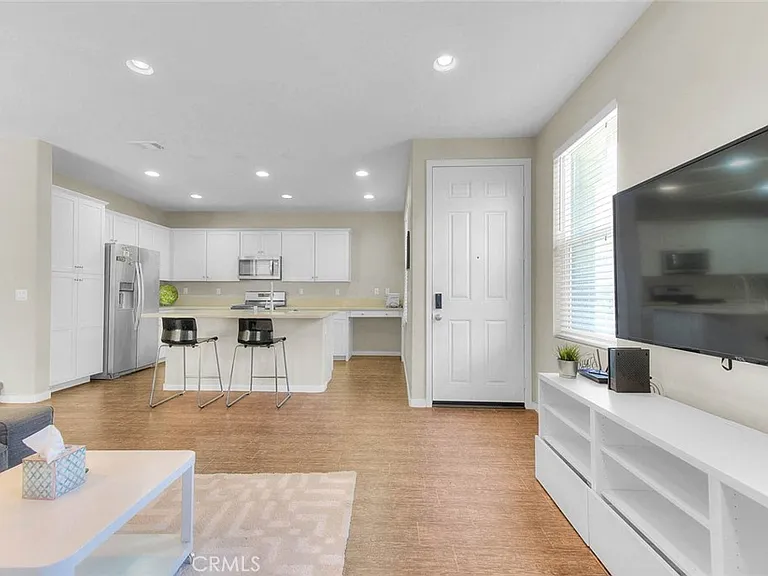 8836 Banyan — Photo 3