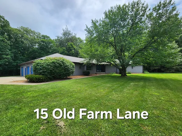 15 Old Farm Ln, Washington, IL 61571