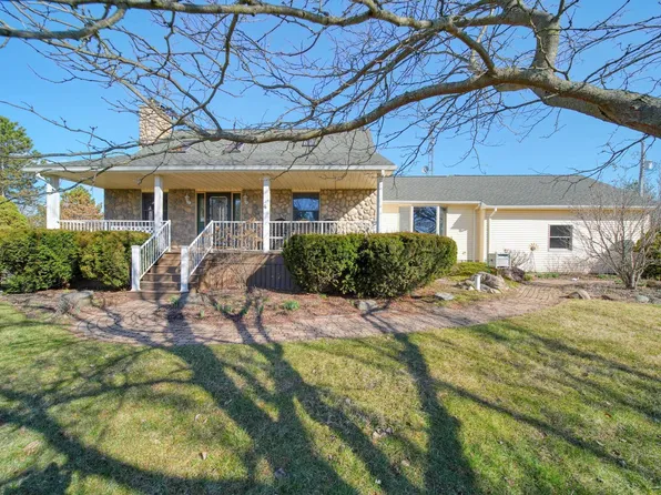 2200 E Munger Rd, Tecumseh, MI 49286