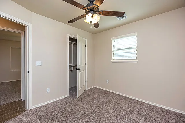 741 N Dallas Ave — Photo 20