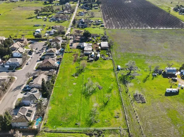 13480 Steiner Rd, Galt, CA 95632