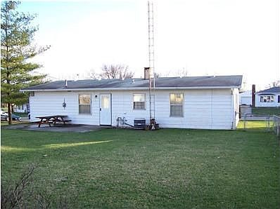 2nd image of 1620 Lambers Dr
