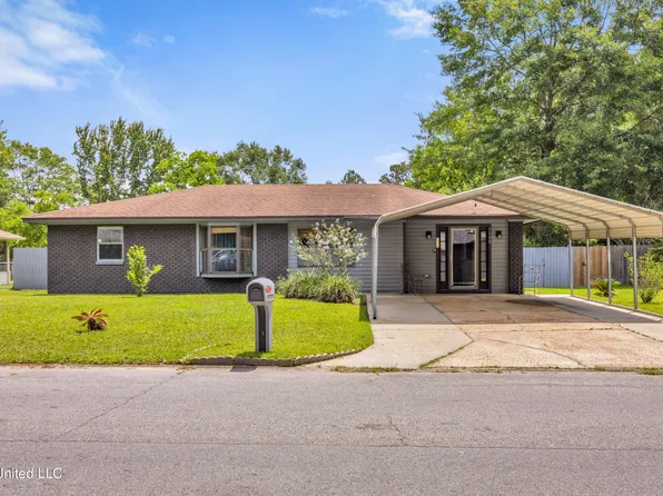 5608 Claresholm Dr, Gautier, MS 39553