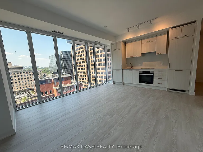 628 Church St #903 — Photo 18