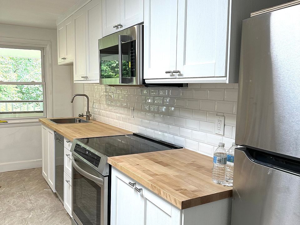1st image of 89 Swaine Pl Floor 3