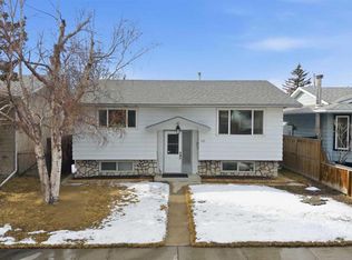 263 E Doverview Cres SE, Calgary, AB T2B 1Y7