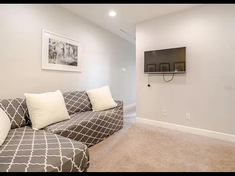 354 Captiva Dr — Photo 14