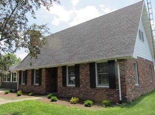 1107 Lynn St, Carmi, IL 62821