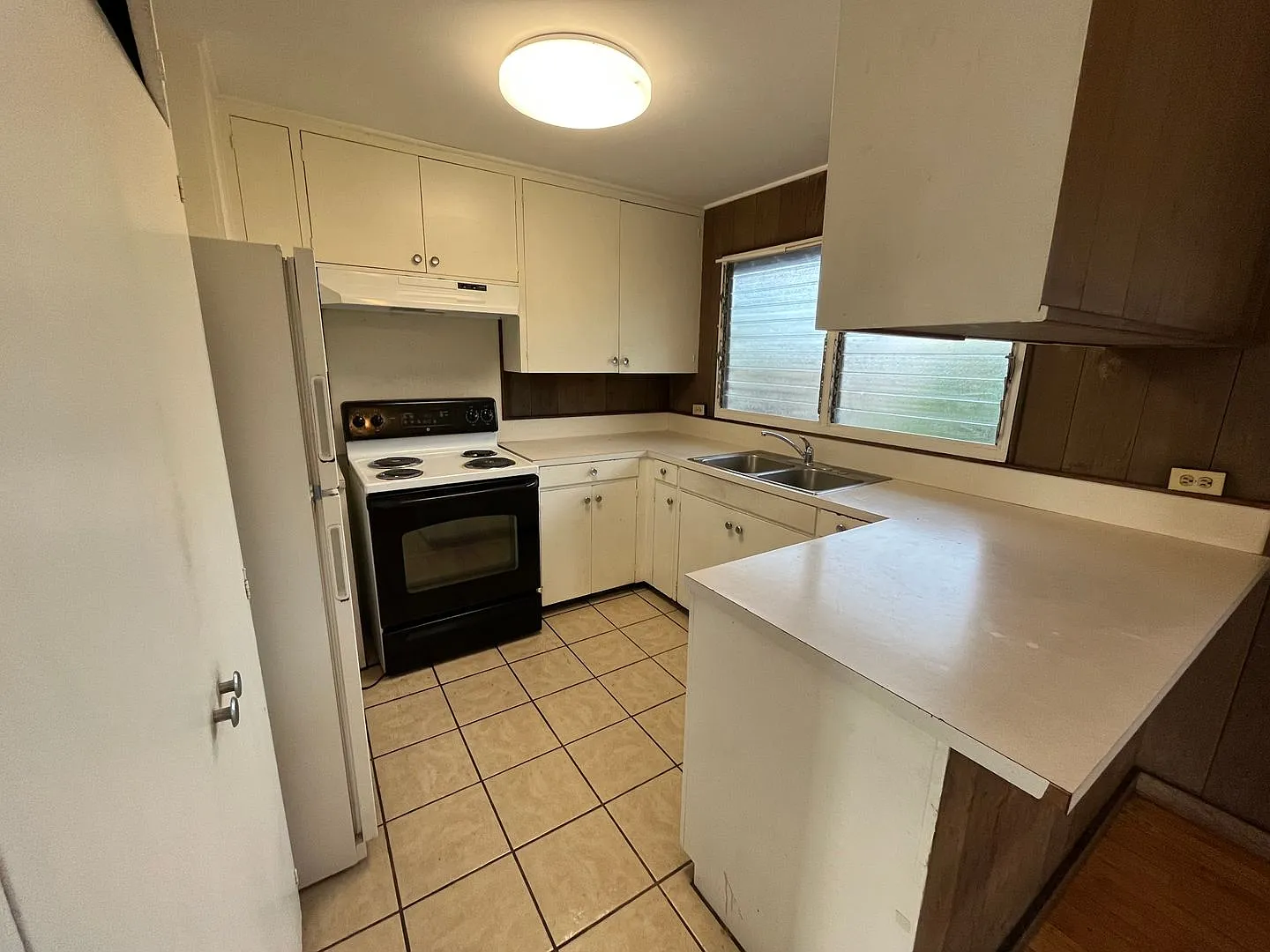 724 xb - Aiea Heights — Photo 4