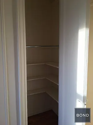 Rented by Bond New York | media 17