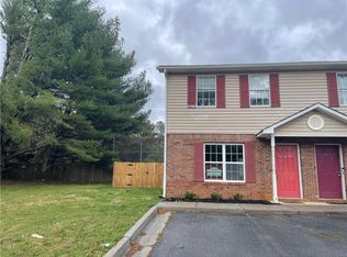 101 Iron Belt Ct, Cartersville, GA 30120