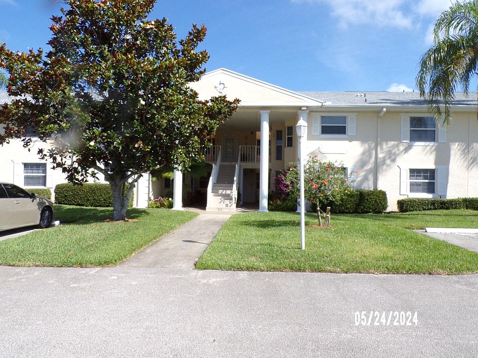 1st image of 458 Grove Isle Cir