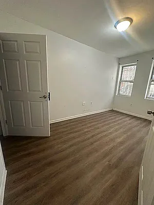 Bedroom, photo 1