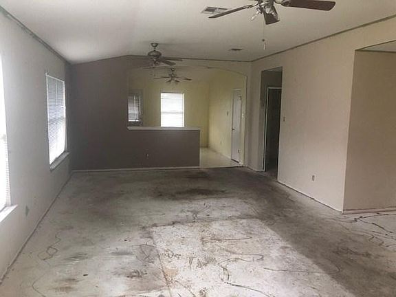2nd image of 406 McCarthur Dr