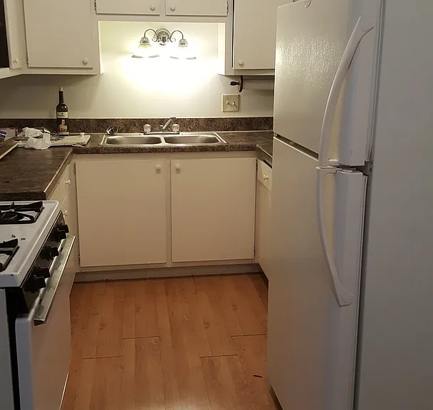 Evergreen Village Apartments — Photo 18