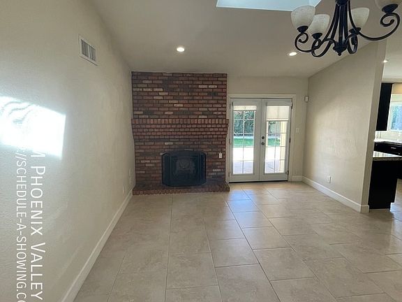 5th image of 4443 E Ludlow Dr